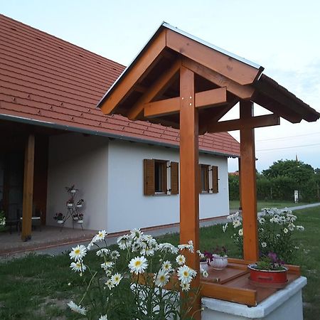 Malomko Apartman Zsira Esterno foto